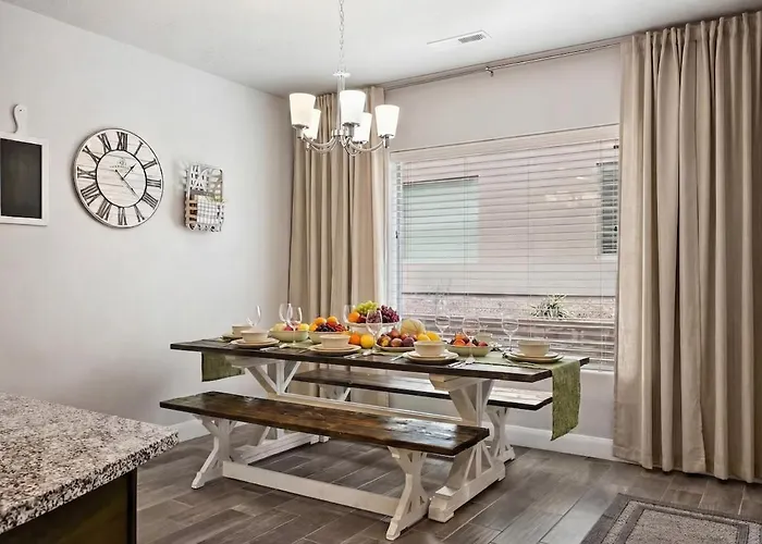 Perfect Family Getaway With Pool, Lazy River & Gym *