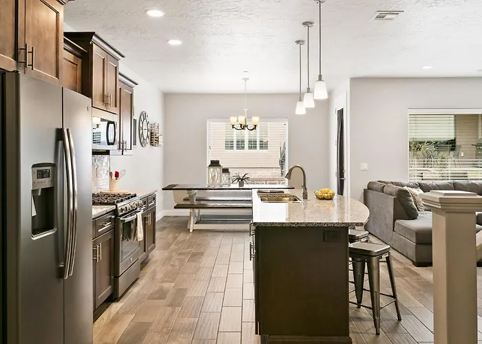 Perfect Family Getaway With Pool, Lazy River & Gym *