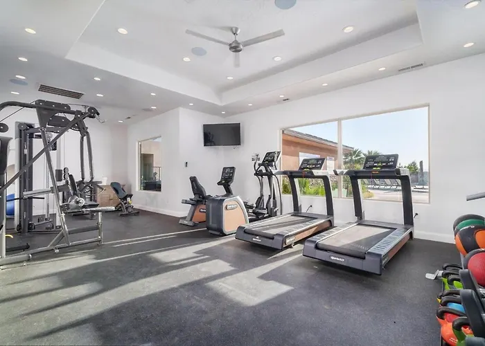 Perfect Family Getaway With Pool, Lazy River & Gym Oldtown